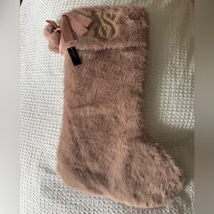 Dusty Pink VS fur stocking